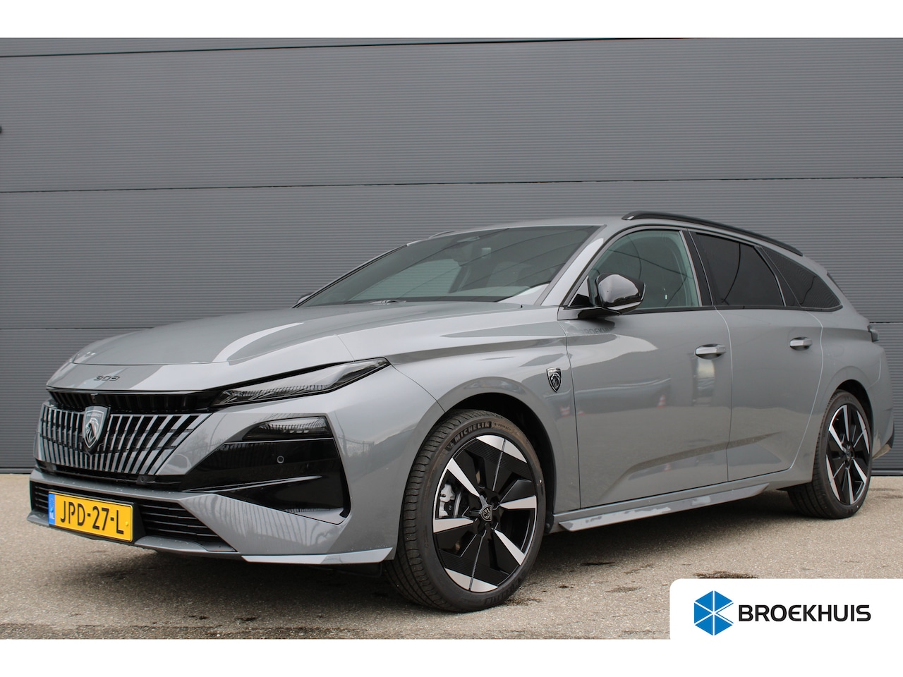 Peugeot e-308 SW - GT 54 kWh | Nieuw model | Fase 3 laden | SOH 98% | Massage | Stoelverwarming | Navigatie | - AutoWereld.nl