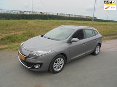 Renault Mégane Estate - Megane 1.5 dci diesel airco ecc lmv navigatie pdc EXPORT PRIJS