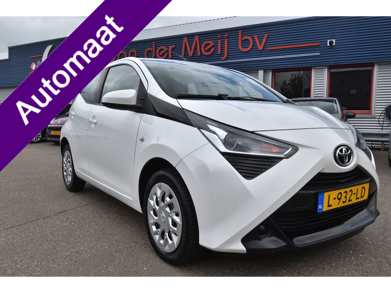 Toyota Aygo - 1.0 VVT-i x-play 1.0 VVT-i x-play , NAVI VIA APP , AIRCO , A UITRIJ CAM , EL VOOR , - AutoWereld.nl