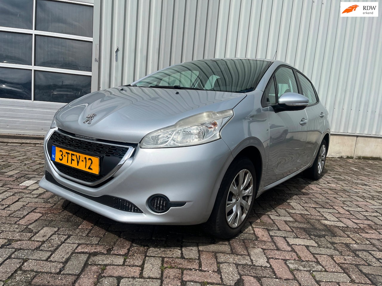 Peugeot 208 - 1.2 VTi Active - Koppeling defect - Motorlamp - Schade - AutoWereld.nl