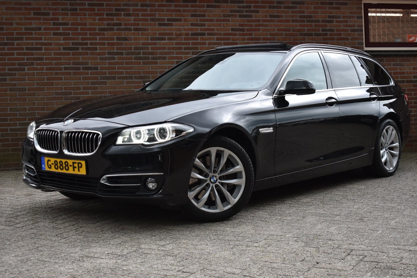 BMW 5-serie Touring - 530xd M Sport Edition High Executive '16 Xenon Pano Leder Clima Navi Cruise Inruil mogelij - AutoWereld.nl