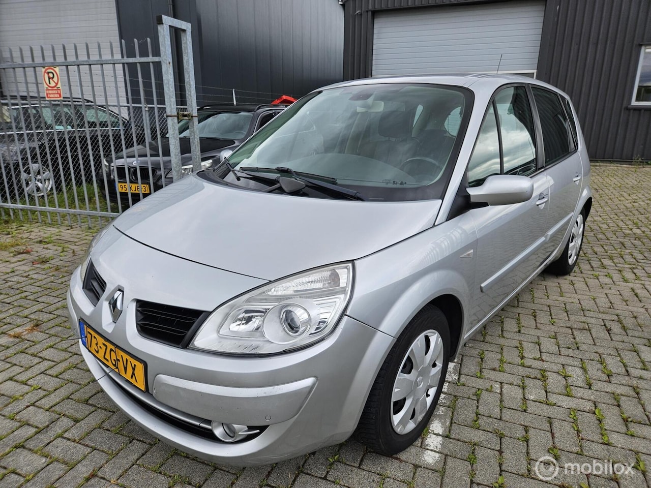 Renault Scénic - 2.0-16V Business Line LPG G3 AUTOMAAT/AIRCO/CRUISE/APK 04/2027 VASTEPRIJS - AutoWereld.nl