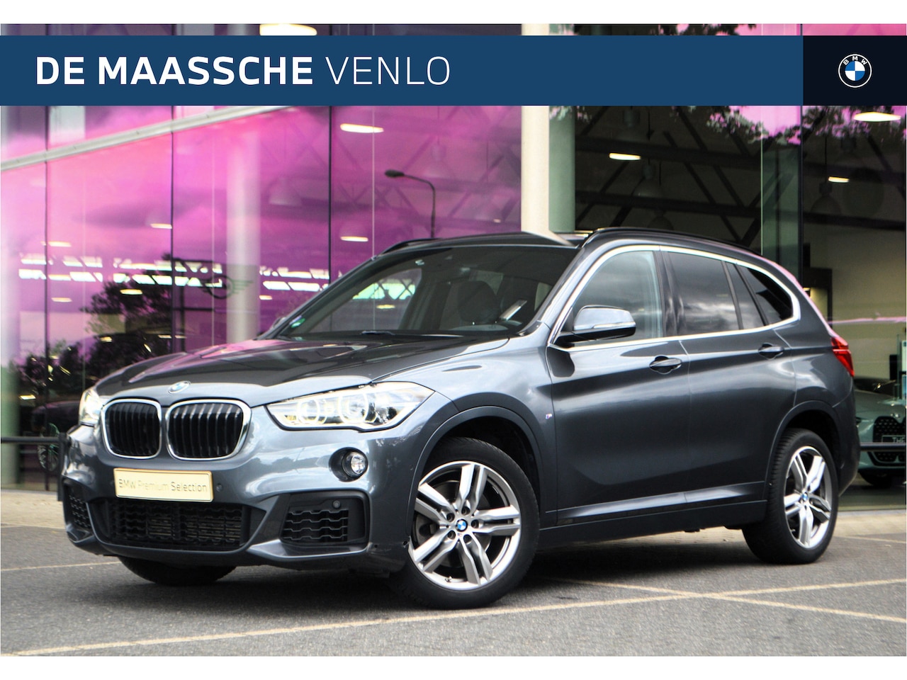 BMW X1 - sDrive20i M Sport Automaat / Sportstoelen / Achteruitrijcamera / Comfort Access / Head-Up - AutoWereld.nl