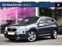BMW X1 - sDrive20i M Sport Automaat / Sportstoelen / Achteruitrijcamera / Comfort Access / Head-Up