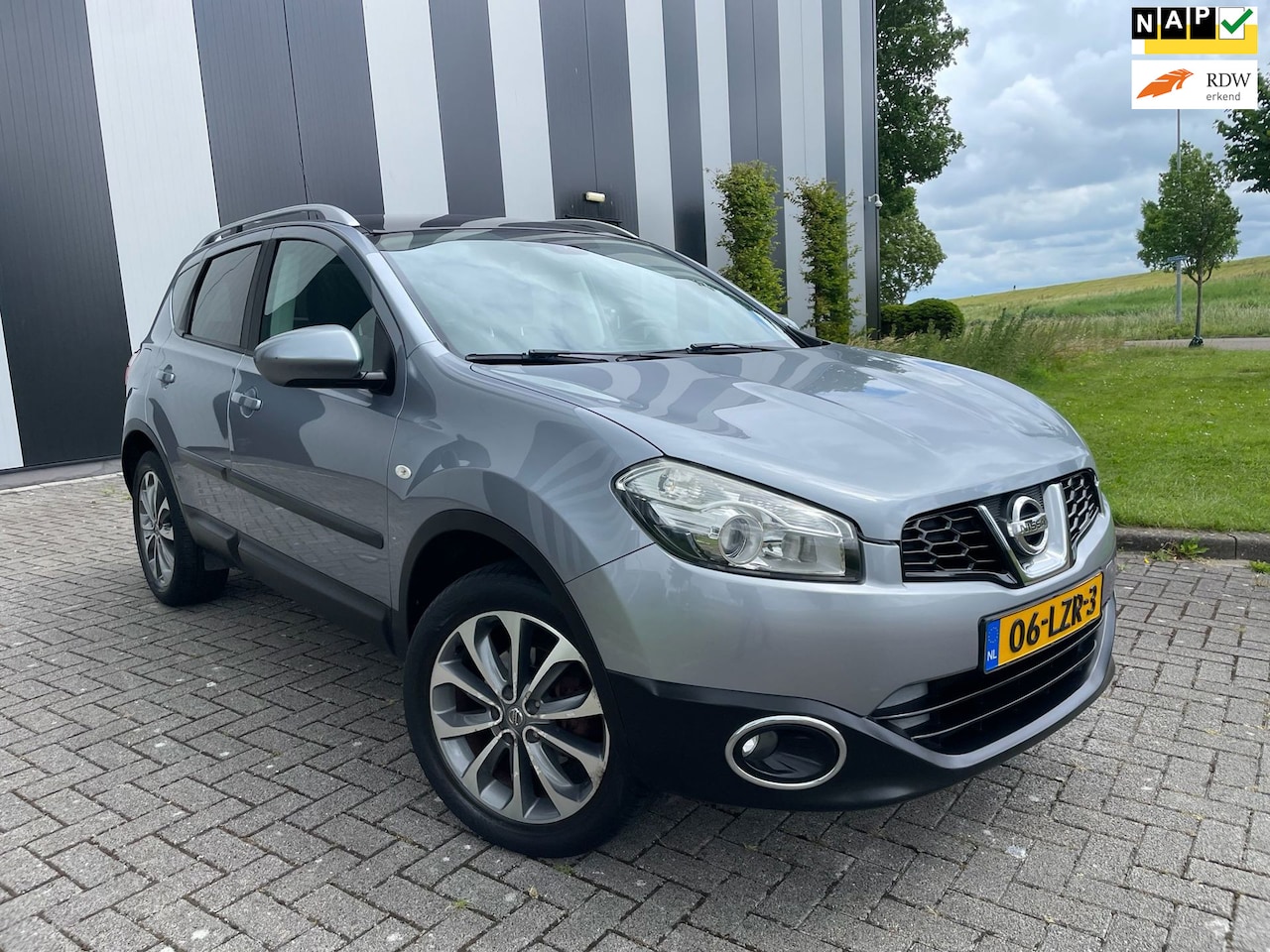 Nissan Qashqai - 1.6 Connect Edition Clima-Carplay-Pano-Lmv-Cruise - AutoWereld.nl