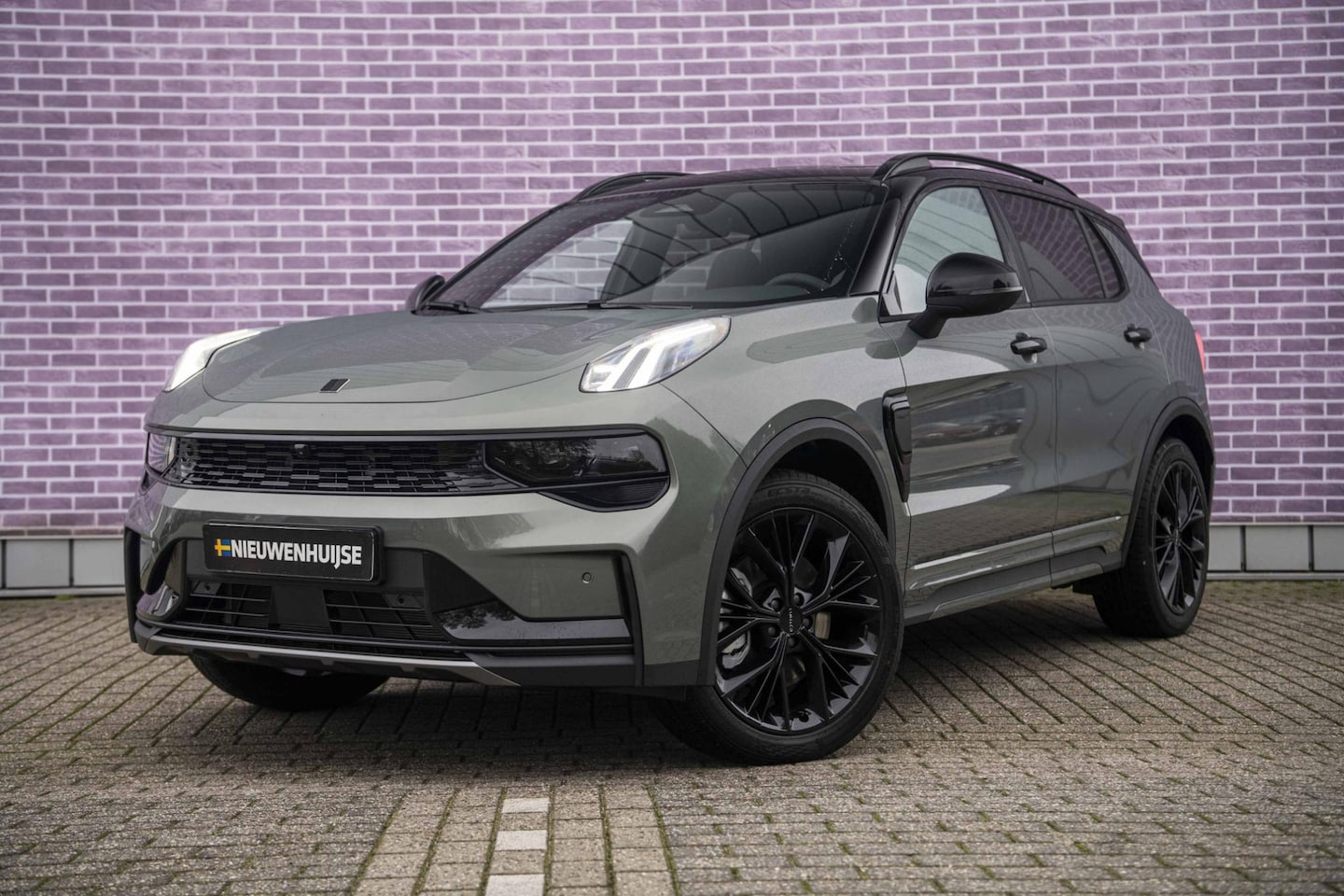 Lynk & Co 01 - 1.5 More | 1800 kg trekvermogen | Lederen bekleding | Elektrisch bedienbare achterklep | A - AutoWereld.nl