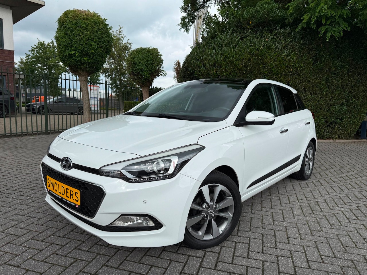 Hyundai i20 - 1.4, 6 versn., Cima, Cruise Control, Panoramadak, Navigatie, Leder, Parkeersensoren, Stoel - AutoWereld.nl