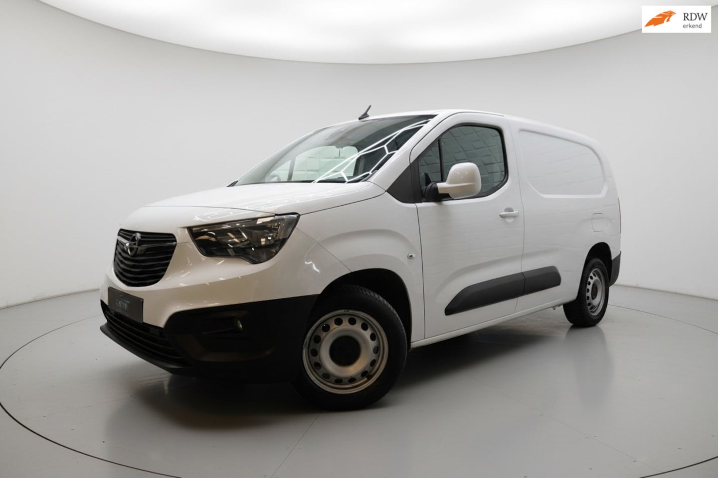 Opel Combo - 1.5D L2H1 Edition AUTOMAAT PDC AIRCO NAP - AutoWereld.nl
