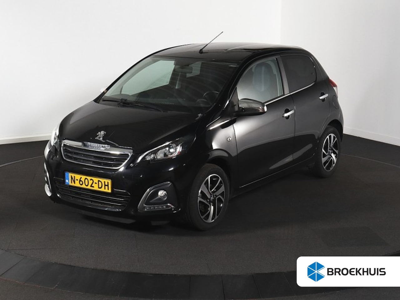 Peugeot 108 - 1.0 e-VTi Allure | Navi by app | Camera | Climate control | Apple carplay | NL auto | 32.0 - AutoWereld.nl