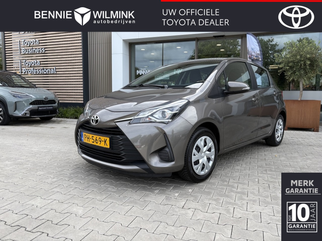 Toyota Yaris - 1.5 VVT-i Aspiration | Trekhaak | All Seasons - AutoWereld.nl