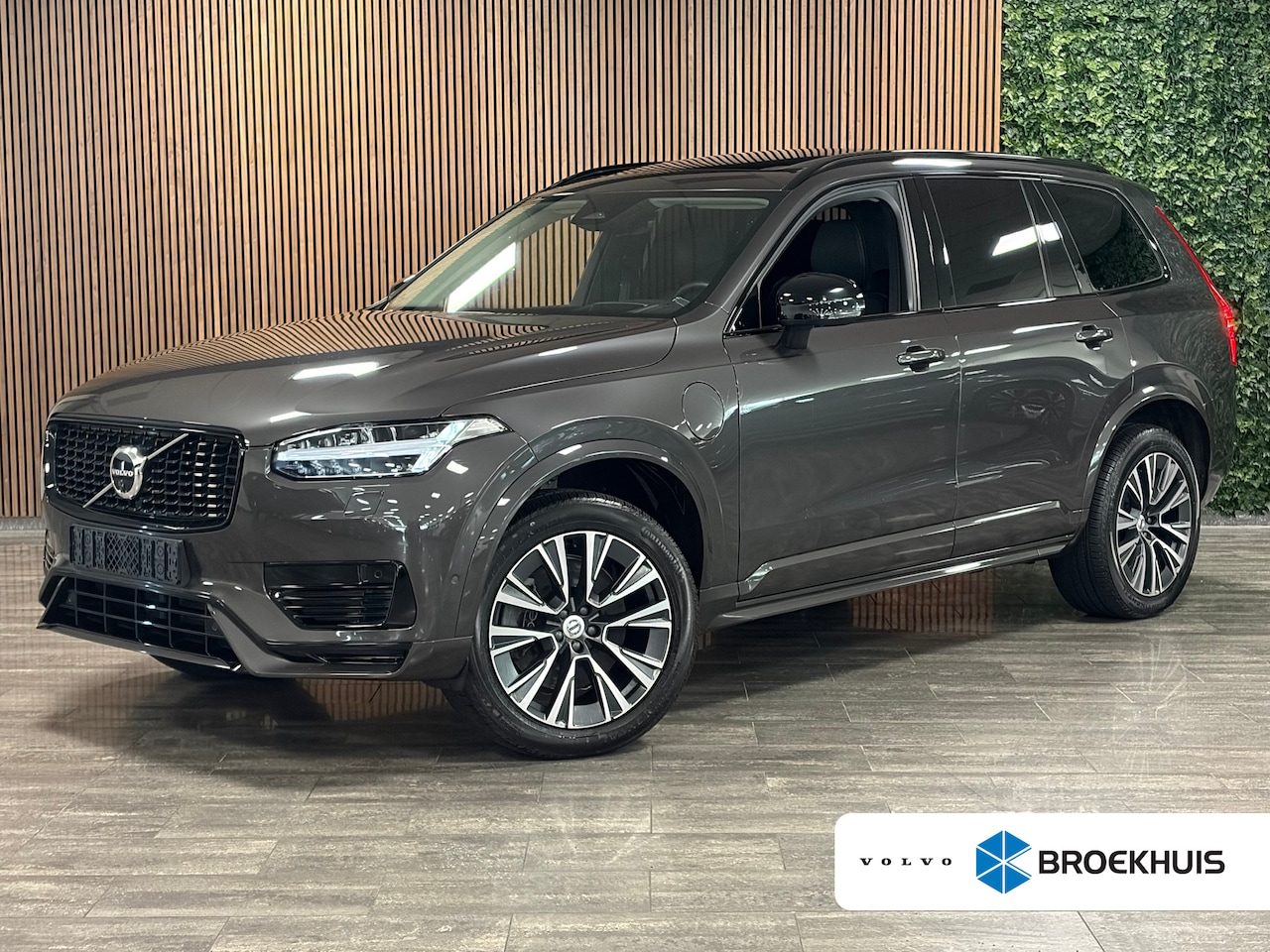 Volvo XC90 - T8 AWD Recharge Ultra Ultimate Dark | Stoelventilatie | Trekhaak | 360 Camera | Head-Up Di - AutoWereld.nl