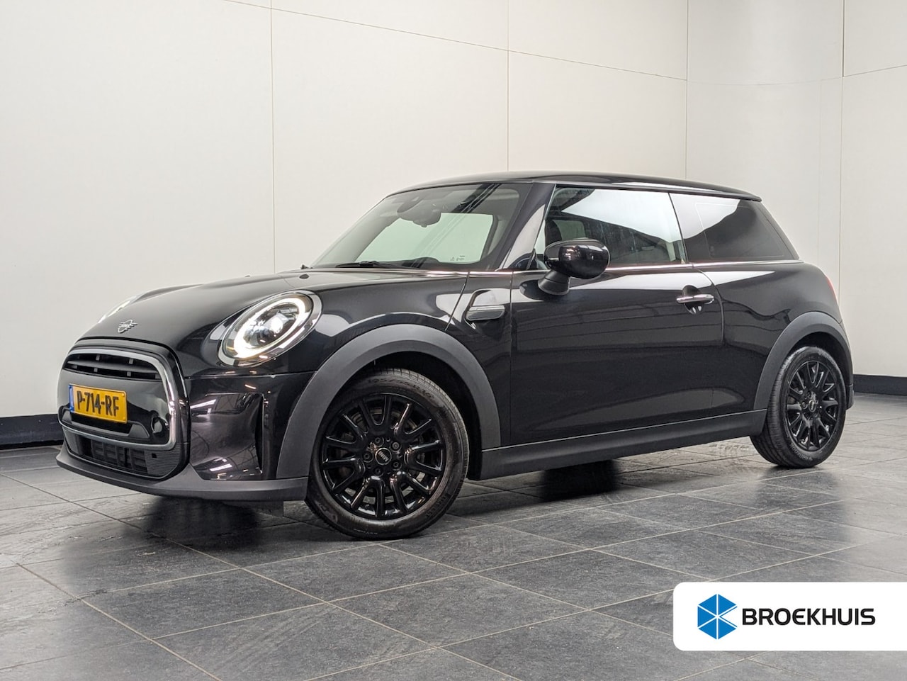MINI Cooper - 1.5 Classic | Cruise Control | Navigatie | Climate Control | PDC | - AutoWereld.nl