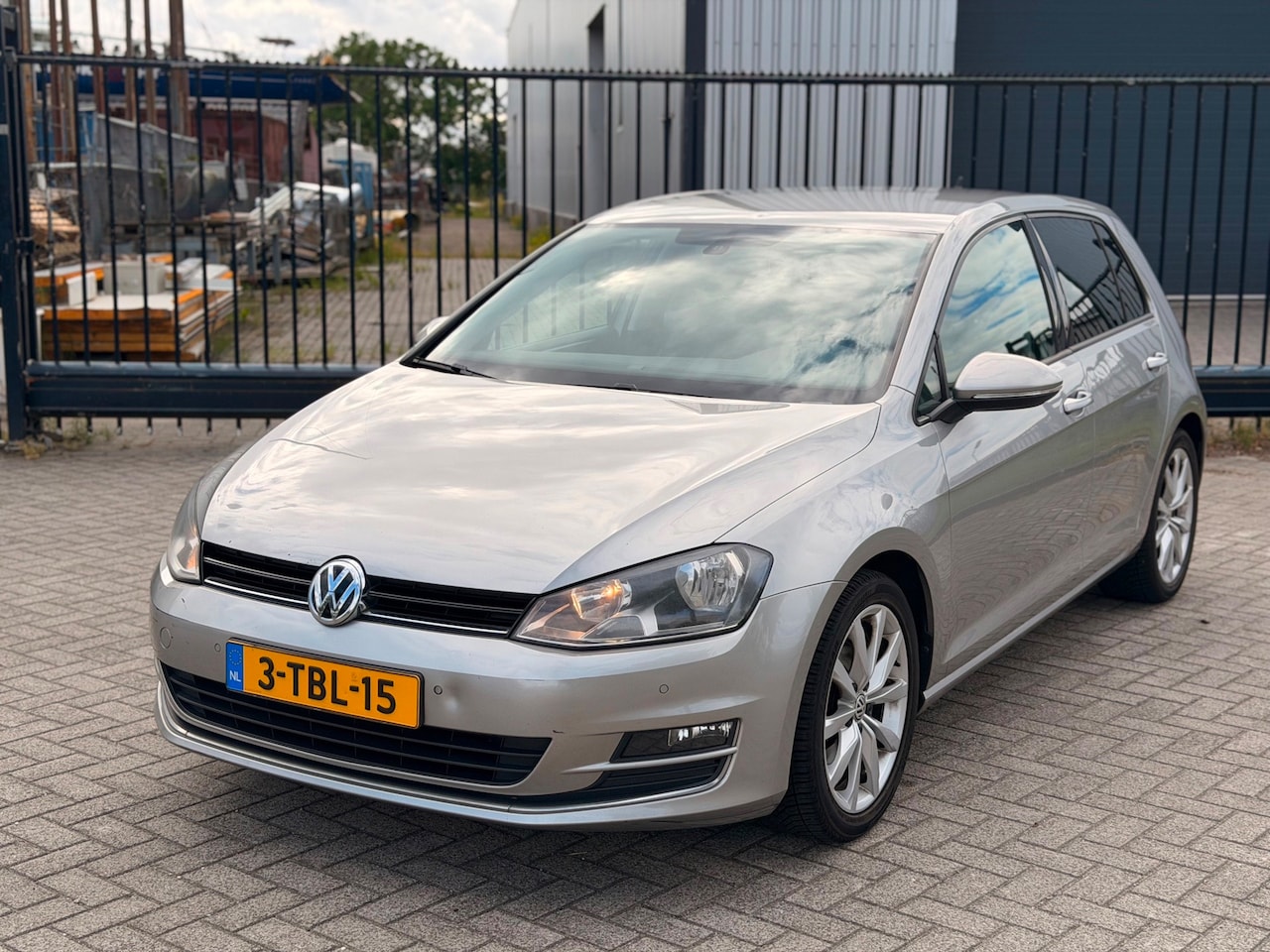 Volkswagen Golf - 1.2 TSI Highline Clima Navi 6 bak - AutoWereld.nl