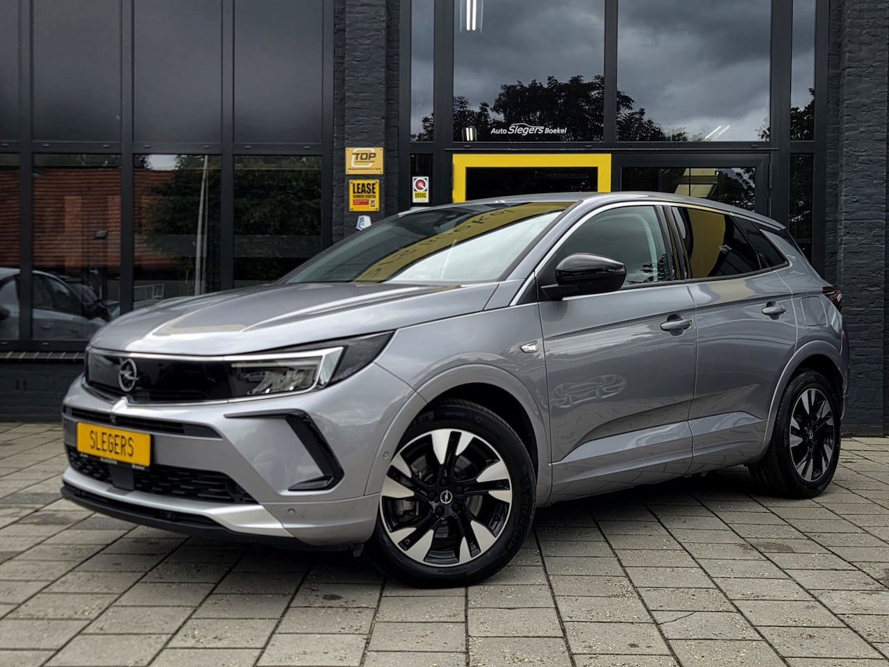 Opel Grandland - 1.6 Turbo Plug-In Hybrid Elegance | Apple Car | Android Auto | Climate | Full Map Navi | E - AutoWereld.nl