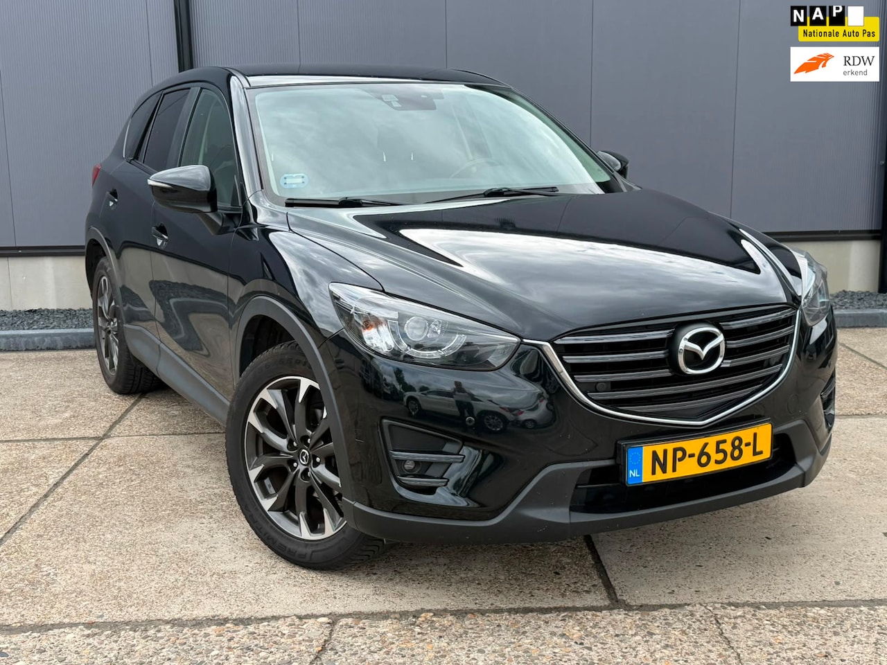 Mazda CX-5 - 2.0 SkyActiv-G 165 GT-M Line 2WD LEER / TREKHAAK / nette auto - AutoWereld.nl
