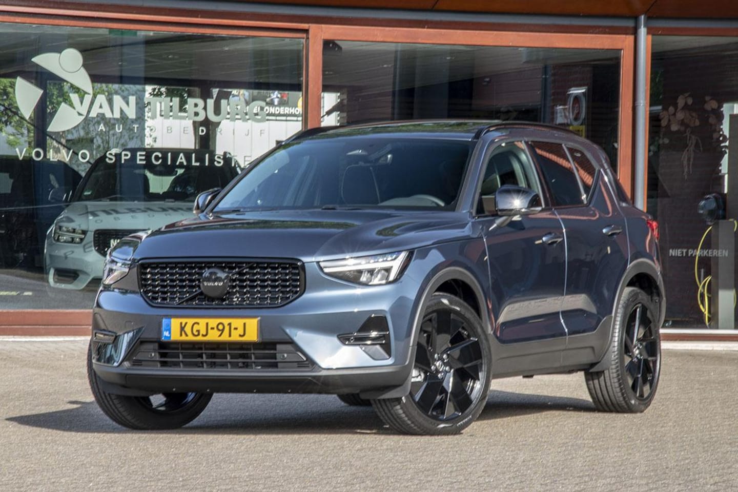 Volvo XC40 - 2.0 B4 Plus Black Edition 2.0 B4 PLUS BLACK EDITION - AutoWereld.nl