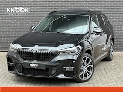 BMW X1 - xDrive25e High Executive M Sport Pakket Automaat / Panoramadak / Trekhaak / Shadow Line /