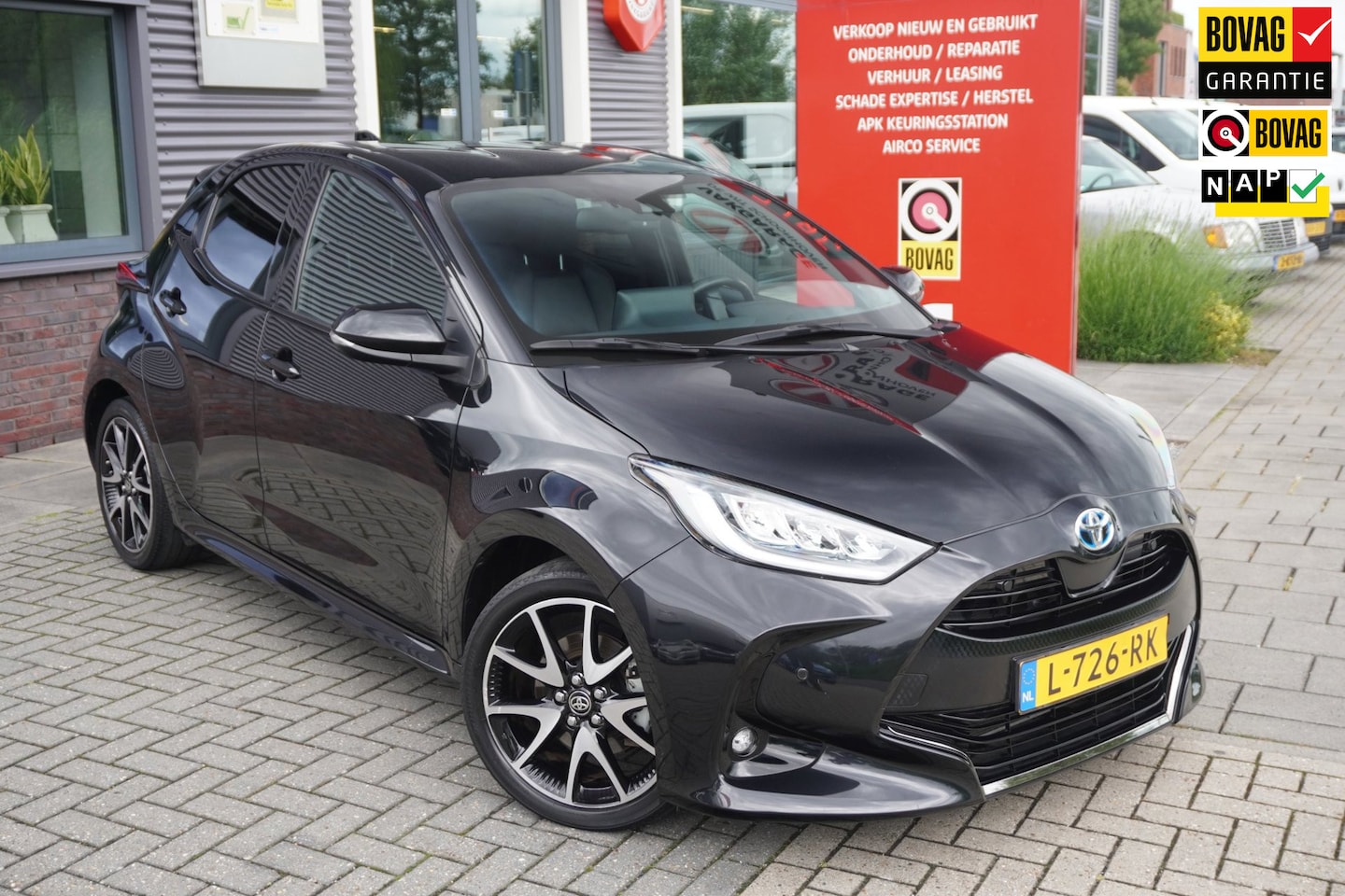 Toyota Yaris - 1.5 Hybrid Executive / HUD / JBL Audio / Camera / Carplay / ACC / Stoelverwarming - AutoWereld.nl