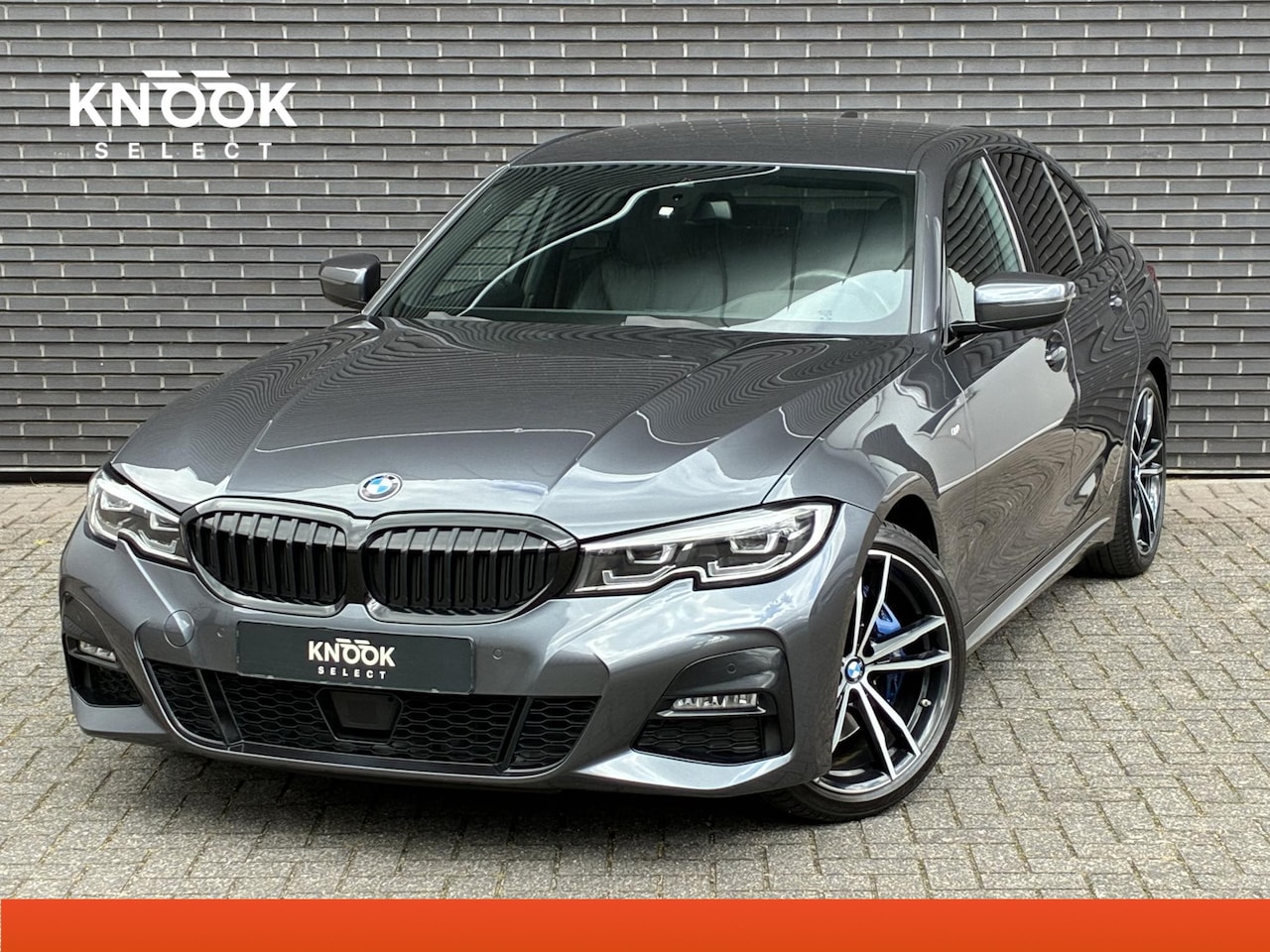 BMW 3-serie - Sedan 320i High Executive M Sport Pakket Automaat / Live Cockpit Professional / Leder / 19 - AutoWereld.nl