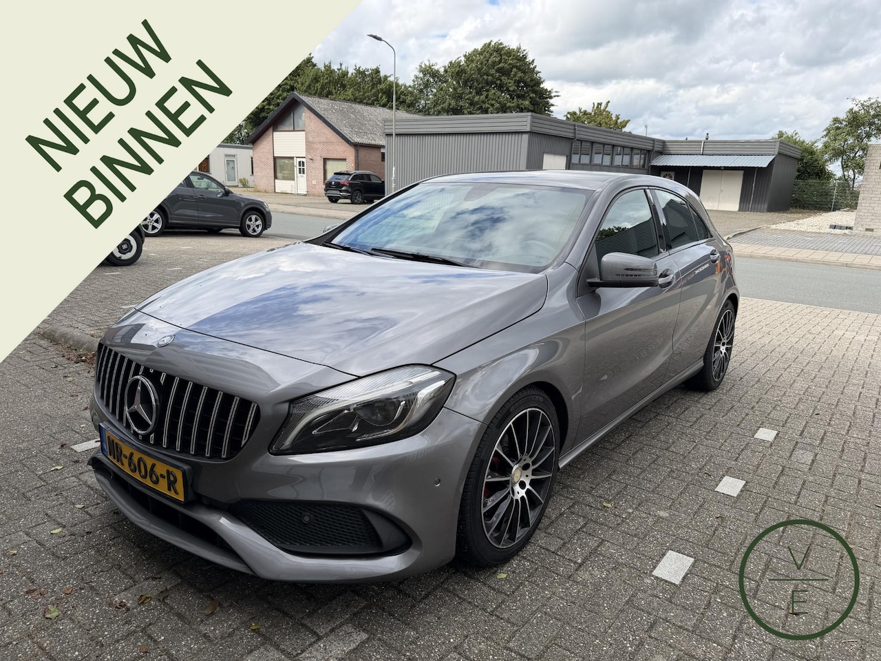 Mercedes-Benz A-klasse - 180 AMG-Line | Navi | Led | Cruise | - AutoWereld.nl