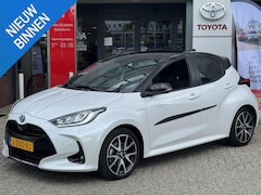 Toyota Yaris - 1.5 Hybrid Executive PANO HEAD-UP APPLE/ANDROID STOEL/STUURVERWARMING CAMERA PARK-SENSOREN