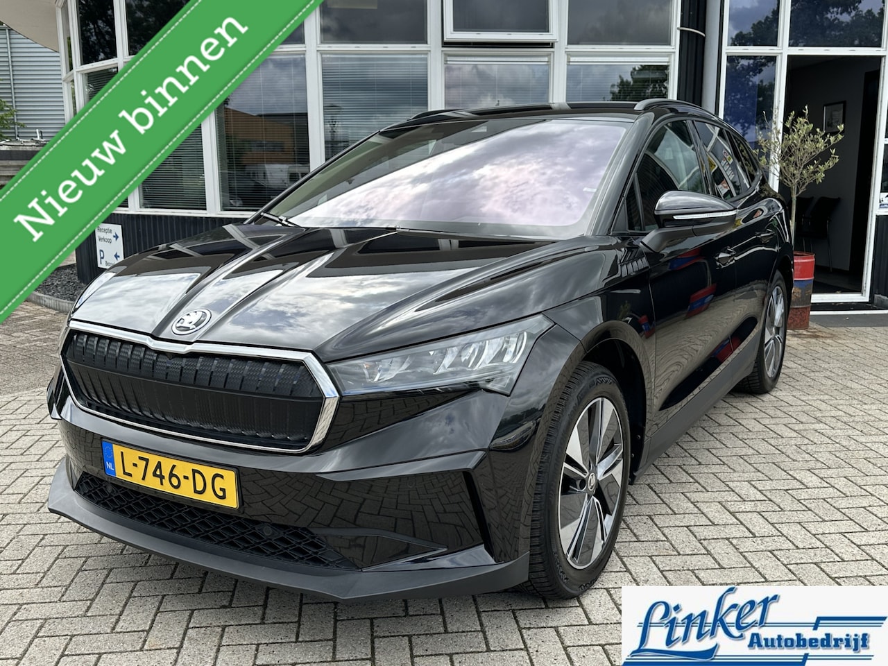 Skoda Enyaq iV - 60 ADAP CRUISE/ TREKH/ NL-AUTO/HEADUP/WARMTEPOMP - AutoWereld.nl