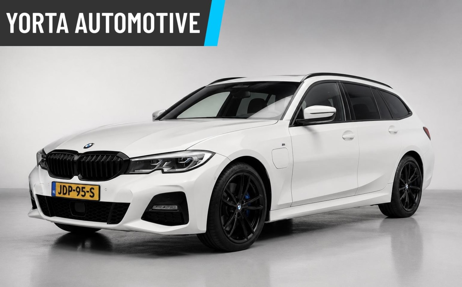 BMW 3-serie Touring - 330e High Executive 330e High Executive - AutoWereld.nl