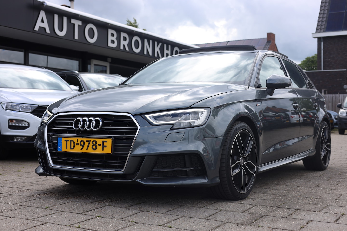 Audi A3 Sportback - 1.5 TFSI AUT | SPORT | 3X S-LINE | PANO | NL AUTO - AutoWereld.nl