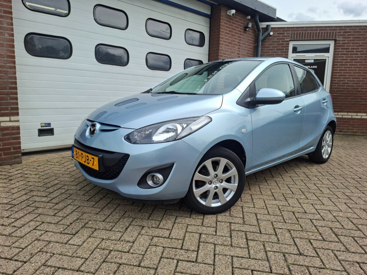 Mazda 2 - 1.5 GT-L automaat/airco/stoel verwarming/trekhaak - AutoWereld.nl