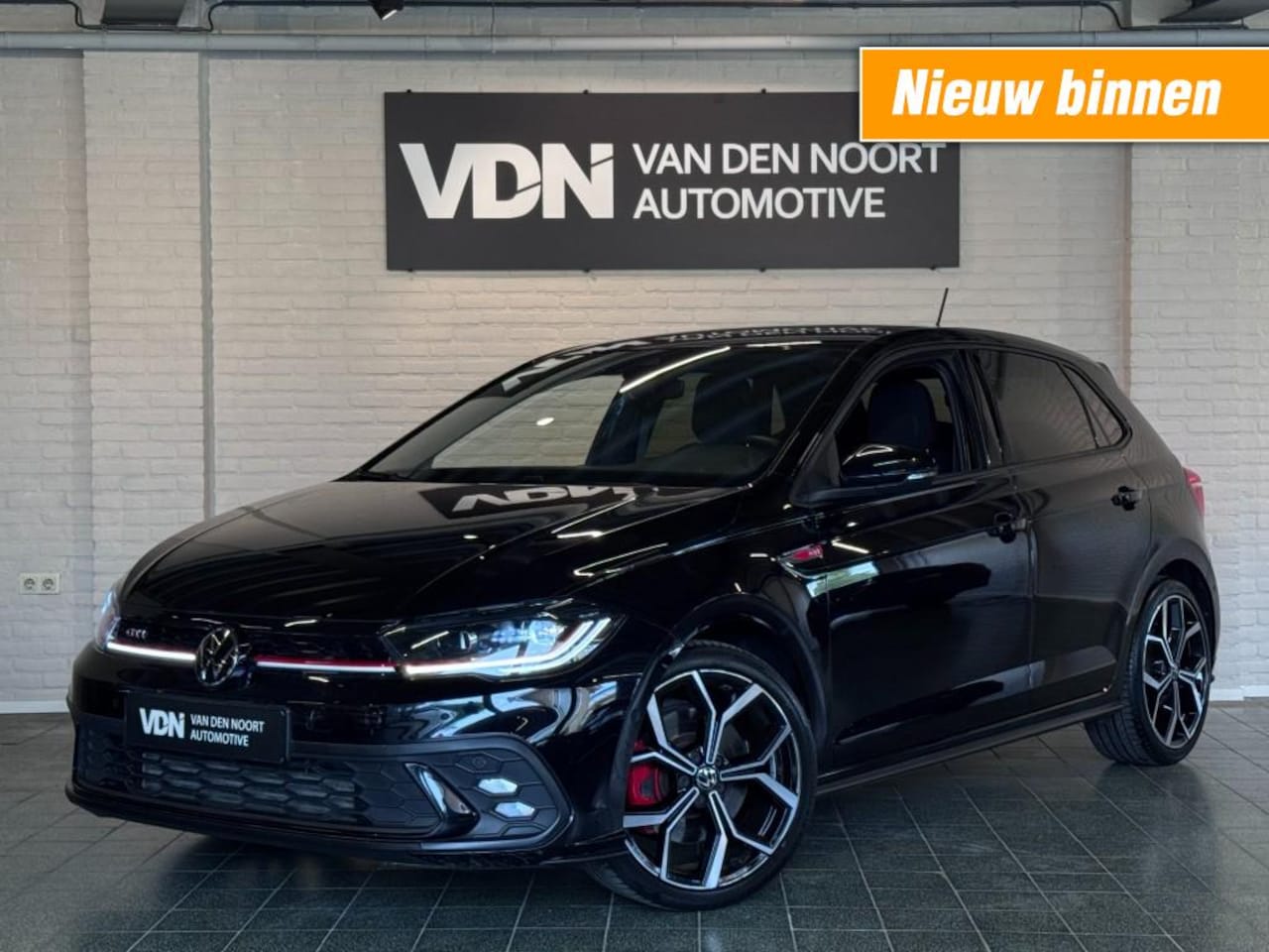 Volkswagen Polo - 2.0 TSI GTI Camera Carplay IQ LED ACC 18'' - AutoWereld.nl