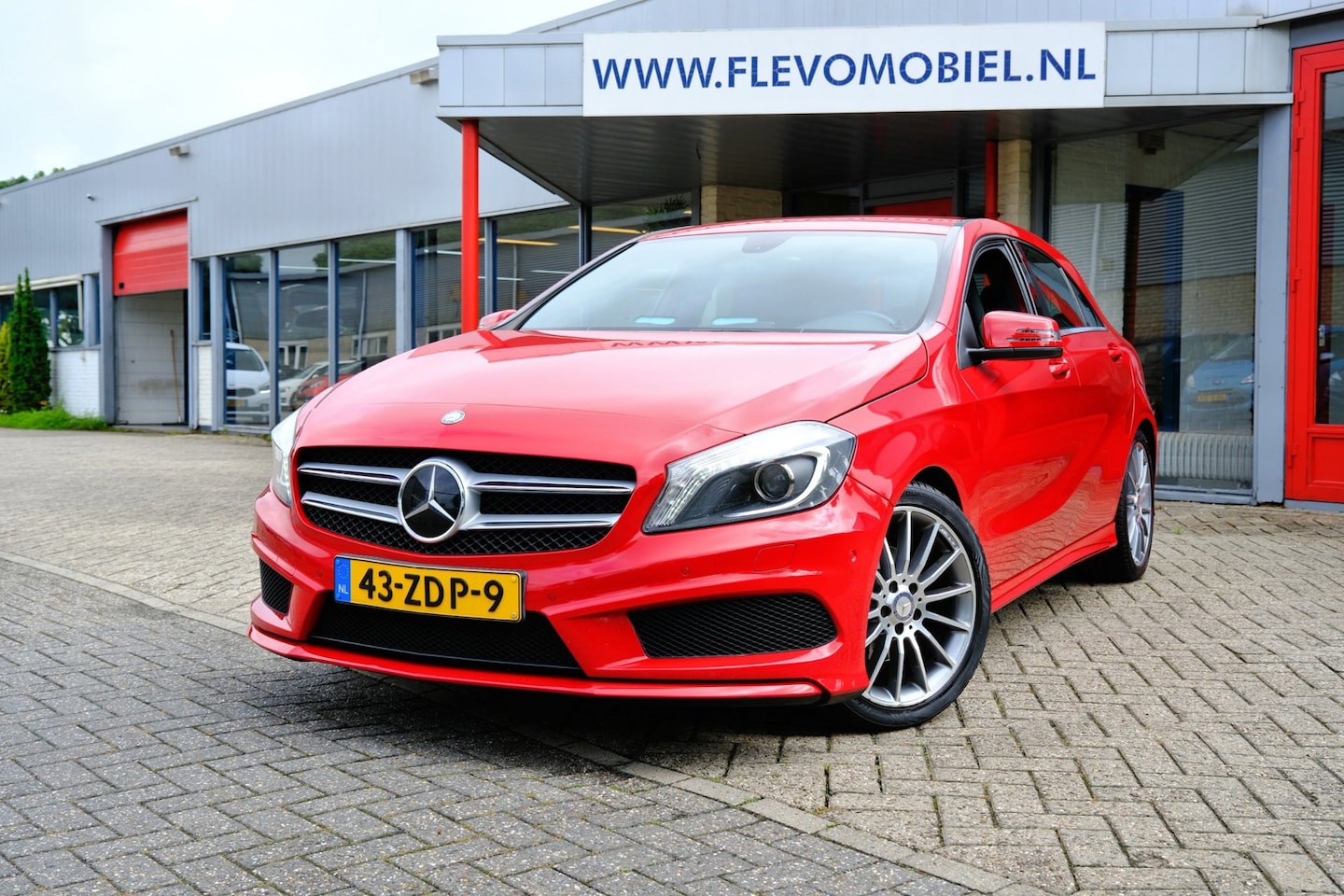 Mercedes-Benz A-klasse - 180 Ambition Xenon|1e Eig|Sportstoelen|Half Leder|Navi|LMV - AutoWereld.nl