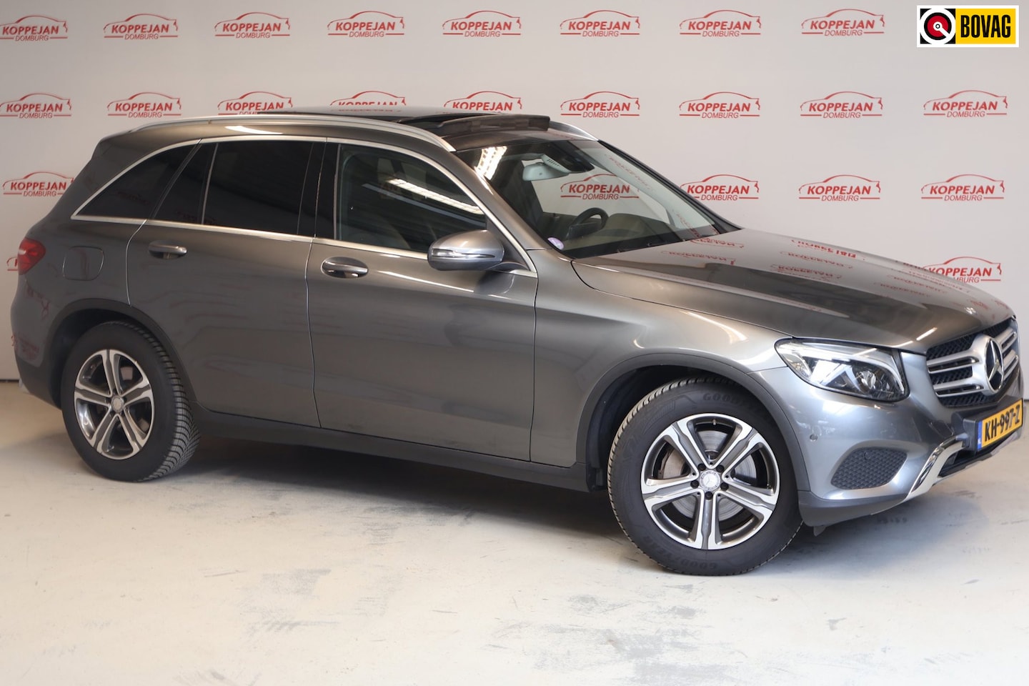 Mercedes-Benz GLC-klasse - 250 4MATIC Edition 1 250 4MATIC Edition 1, Dealer OH, Wegd trekhaak, Panodak, All season banden, - AutoWereld.nl