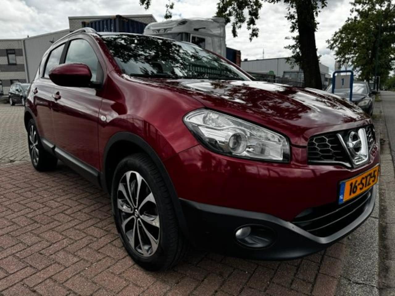 Nissan Qashqai - 1.6 Connect Edition Airco/ECC,Navigatie,Panoramadak - AutoWereld.nl