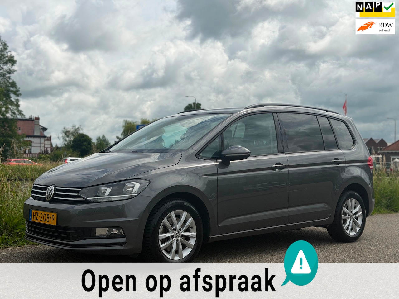 Volkswagen Touran - 2.0 TDI SCR 1E EIGENAAR CRUISE CLIMA EURO 6 ORIGINEEL NL - AutoWereld.nl