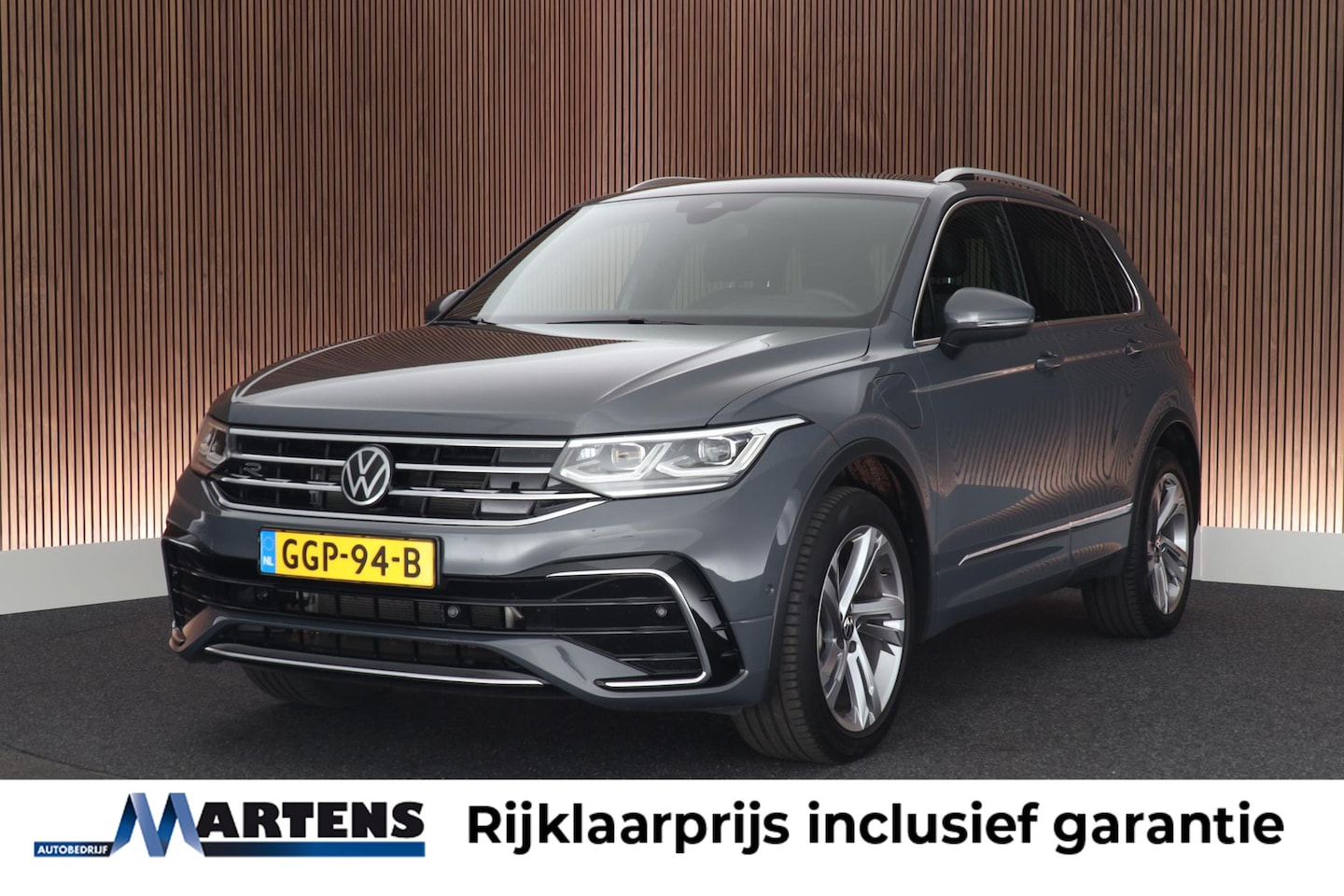 Volkswagen Tiguan - 1.4 TSI 245pk eHybrid R-Line Business+ Trekhaak Camera HUD Keyless DCC Virtual Cockpit Nav - AutoWereld.nl
