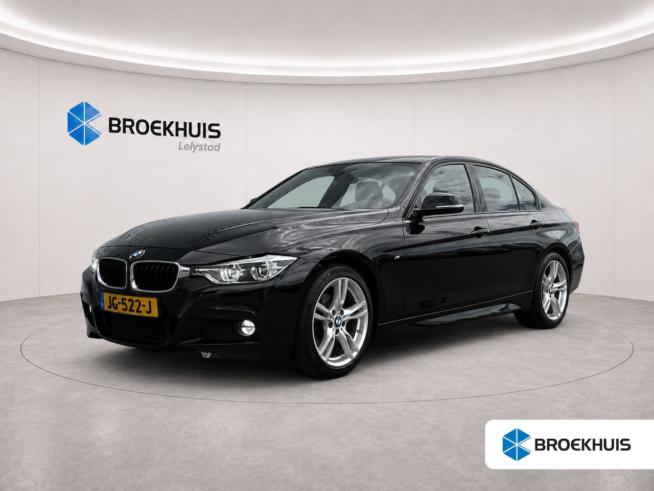 BMW 3-serie - 3-SERIE 318I 136PK M-SPORT AUTOMAAT / NAVI / XENON / CLIMA / LED / PDC / 18" LMV / TREKHAA - AutoWereld.nl