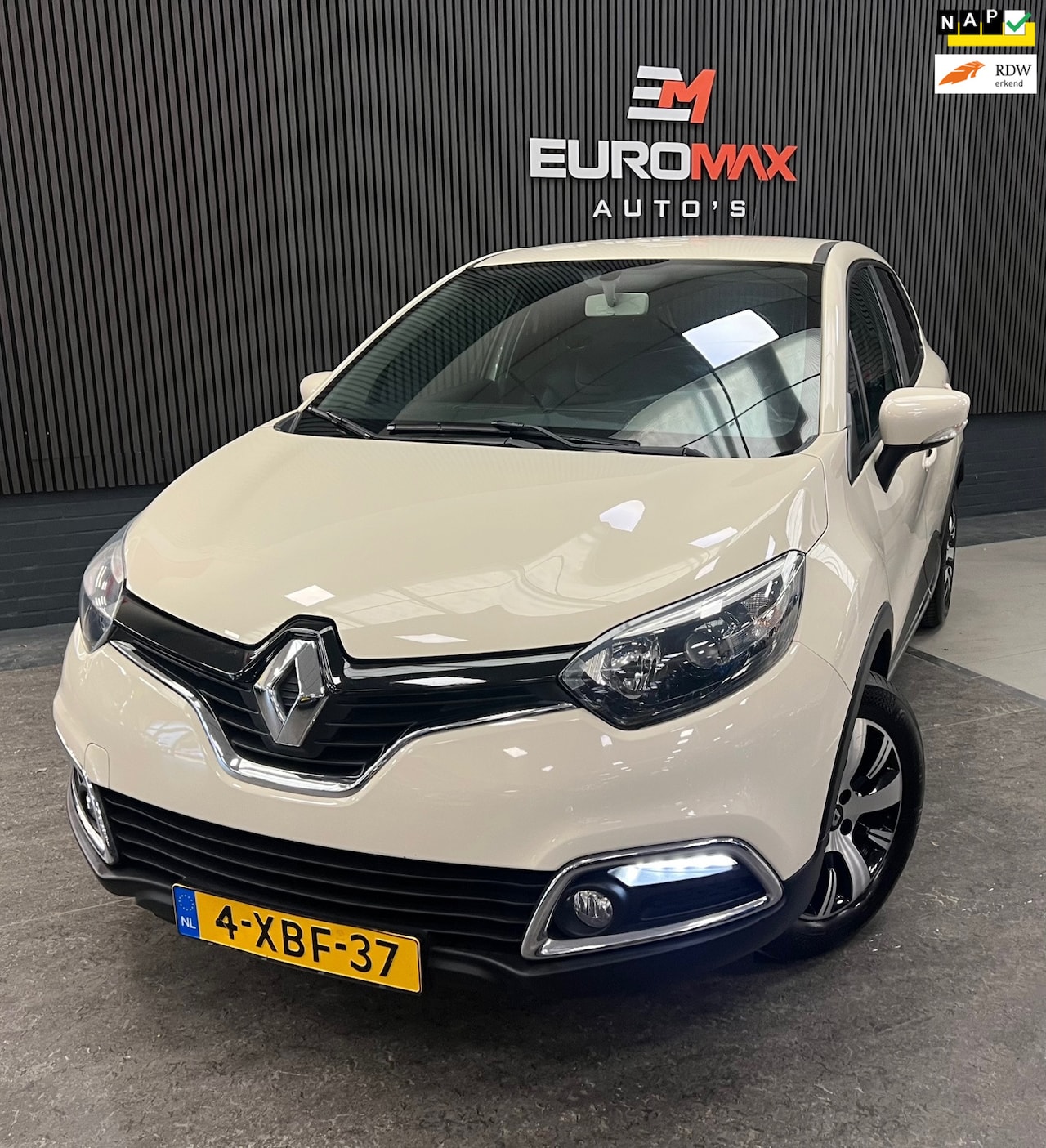 Renault Captur - 0.9 TCe Expression 2e Eigenaar - NAP - Navi - Cruise - Airco - AutoWereld.nl