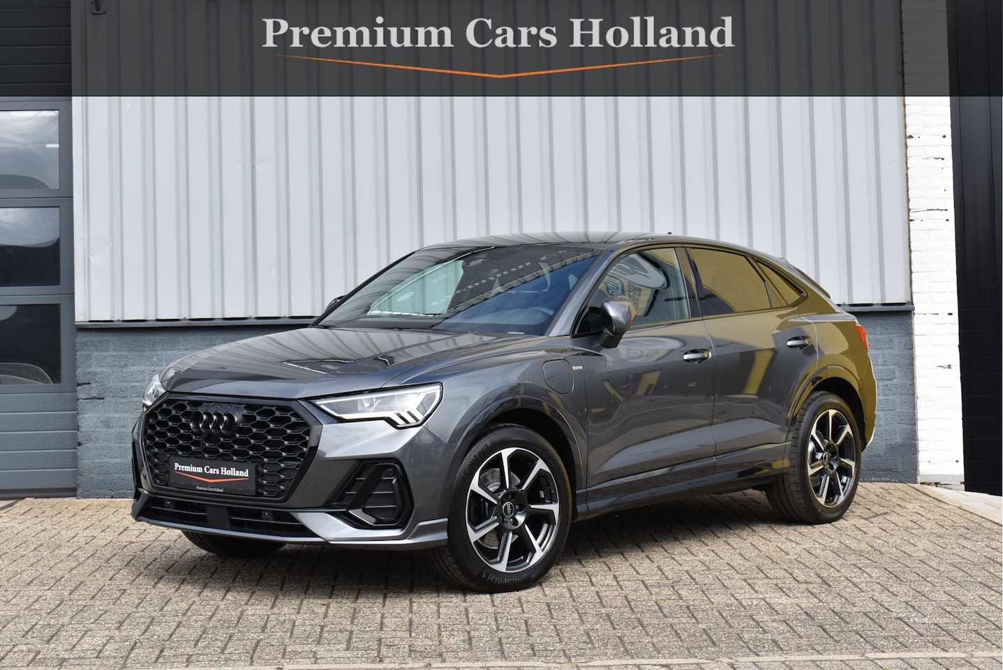 Audi Q3 Sportback - 45 TFSI e S-Line Black Ed Navi Leder Camera Trekhaak 19 Inch - AutoWereld.nl