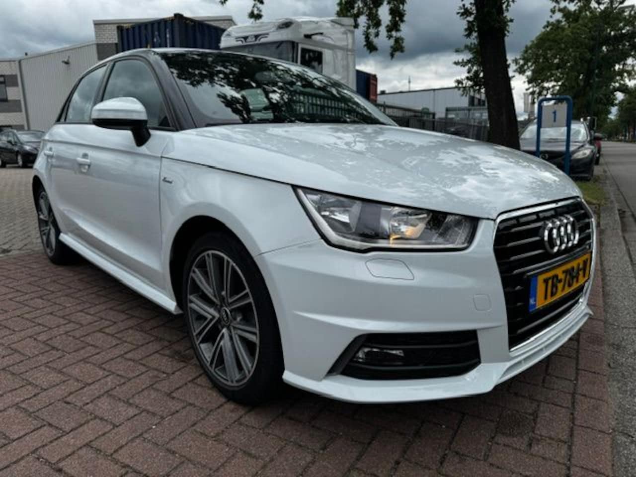 Audi A1 Sportback - 1.0 TFSI 5deurs Advance S-Line Airco,Cruisecontrol,Navigatie - AutoWereld.nl