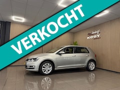 Volkswagen Golf - 1.2 TSI Comfortline * Automaat / Navigatie / Trekhaak / Cruise control / NL Auto