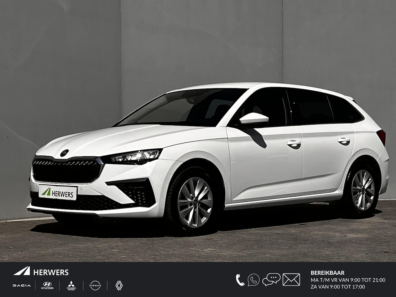 Skoda Scala - 1.0 TSI Selection / Fabrieksgarantie tot 02-2027 / Automaat / Adaptieve CC / Camera / Navi - AutoWereld.nl