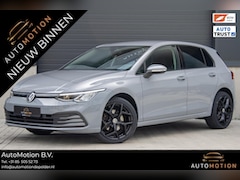 Volkswagen Golf - 1.0 eTSI Life Harman Kardon Stoelverwarming ACC Sfeerverlichting