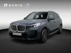 BMW iX1 - eDrive20 M Sportpakket | Comfort Pack | Travel Pack | Trekhaak | Panoramadak | Elektrisch