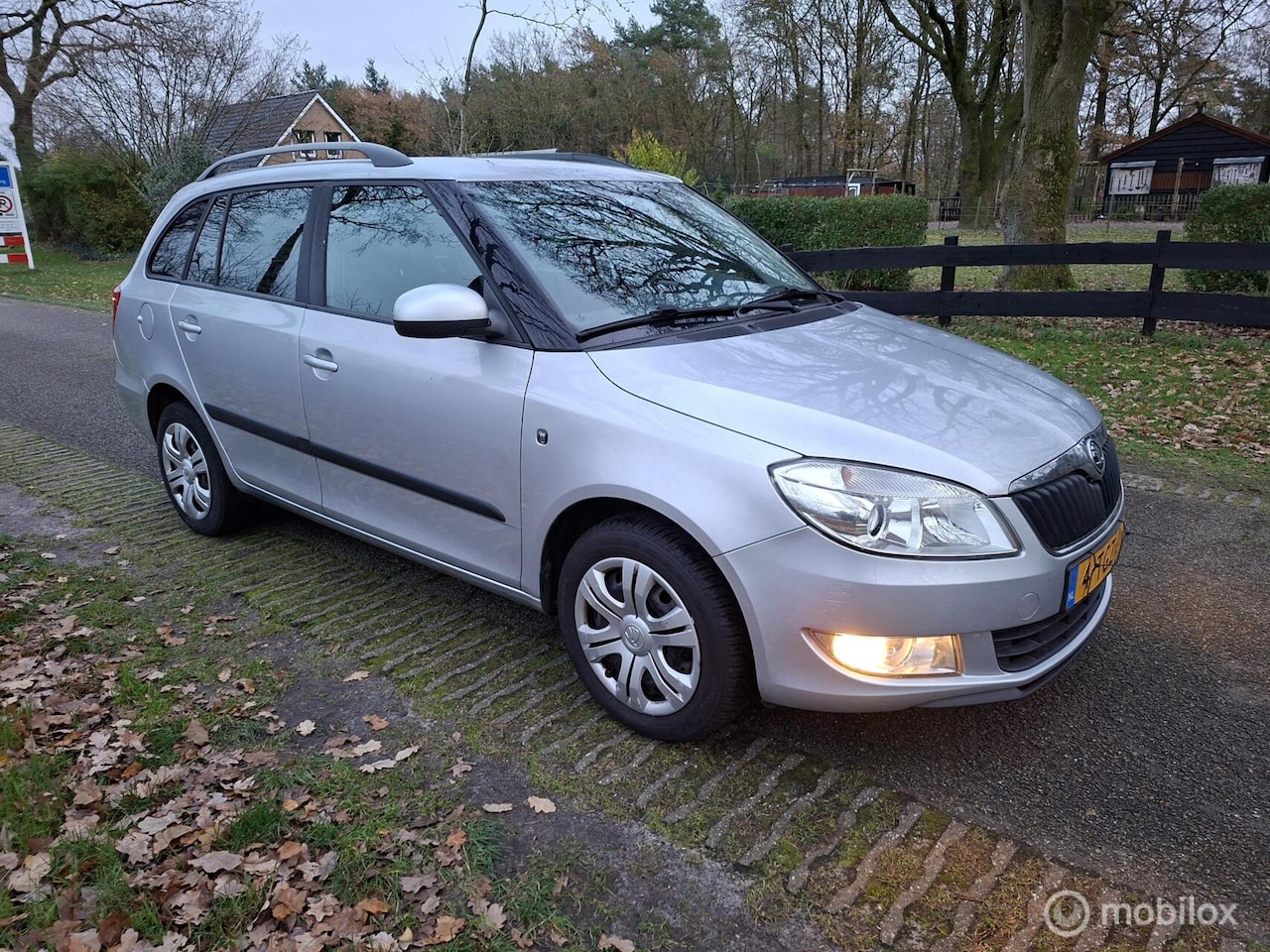 Skoda Fabia Combi - 1.2 TSI Drive BOUWJAAR 2014 // nieuwe apk - AutoWereld.nl