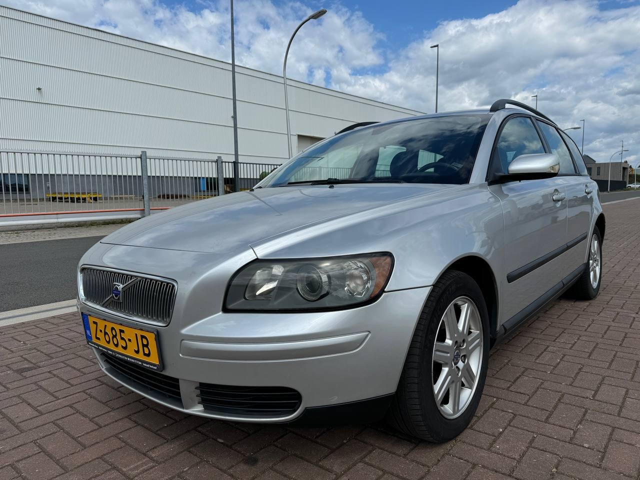 Volvo V50 - 2.4 /Automaat/Airco/Frisse APK+Nieuwe dakhemel - AutoWereld.nl