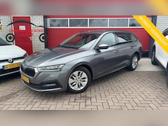 Skoda Octavia Combi - 1.5 e-TSI Business Edition AUTOMAAT / TREKHAAK / CARPLAY / FULL LED / KEYLESS / CLIMA / PD