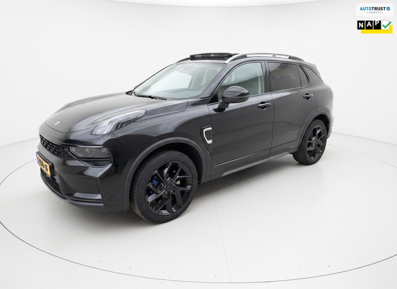 Lynk & Co 01 - 1.5 Plug-in Black Edition | Panoramadak|360 Camera - AutoWereld.nl