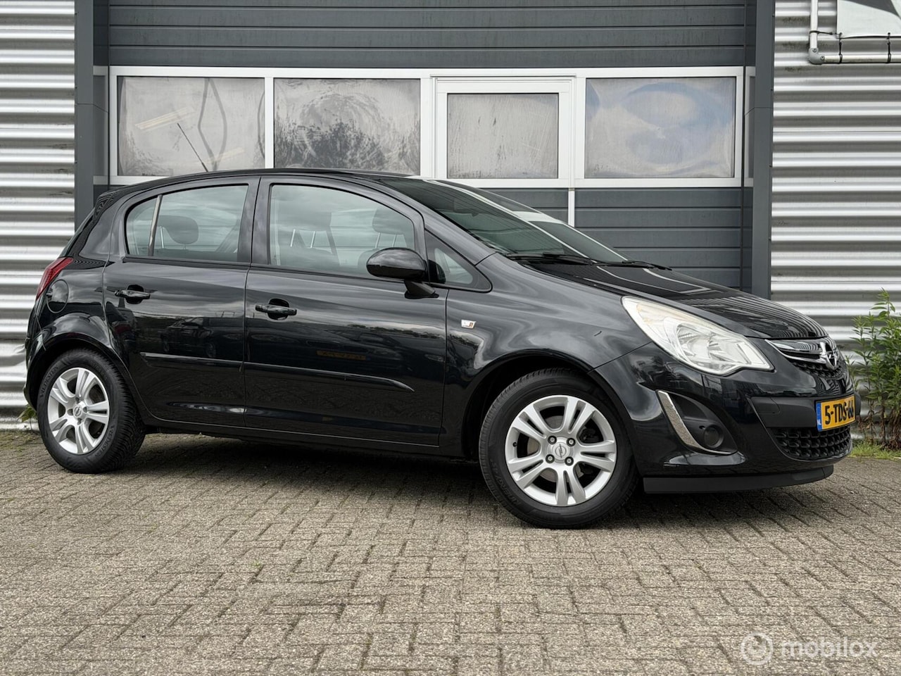 Opel Corsa - 1.2 EcoFlex Business+ 2014|100% O-houd|15 Inch| - AutoWereld.nl