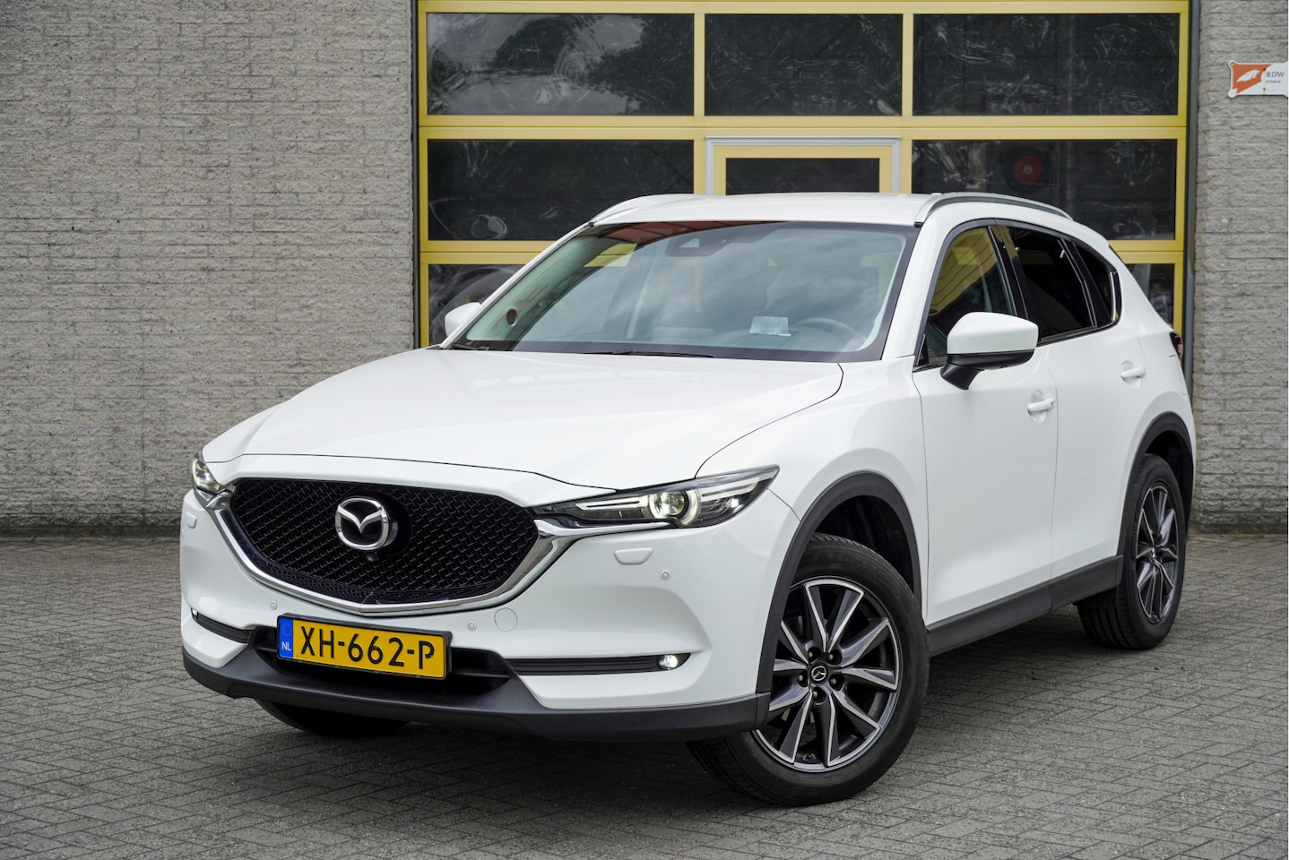 Mazda CX-5 - 2.0 SkyActiv-G 165PK! Automaat Skylease Luxury BJ2019 Lmv 19" | Led V+A | Pdc | Keyless en - AutoWereld.nl