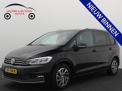 Volkswagen Touran - 1.4 TSI Highline Business R 7p AUTOMAAT / FULL LED / TREKHAAK / CARPLAY / STOELVERW / NAVI